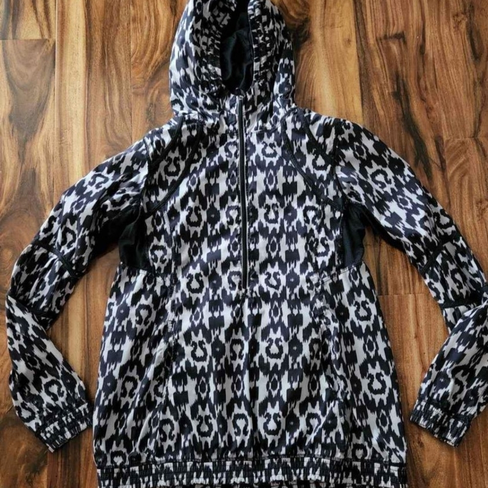 Lululemon Run Willpower Ikat Jacket Coat Hoodie Size 10